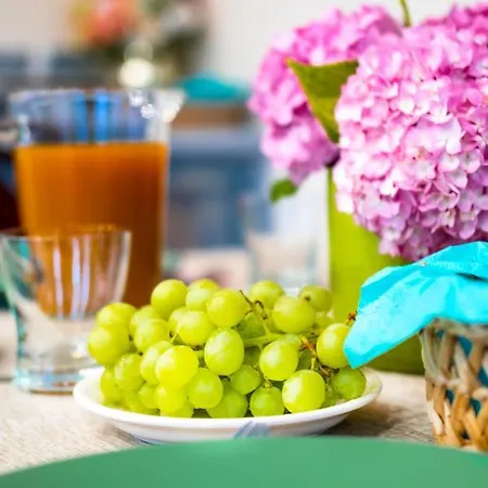 Bed & Breakfast Kiss-henezi