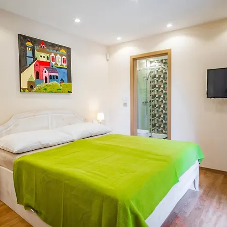 Kiss-henezi 3* Keszthely